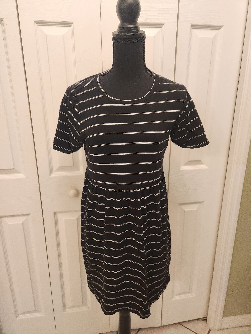 Wildfable Cute Casual Black And White Dress